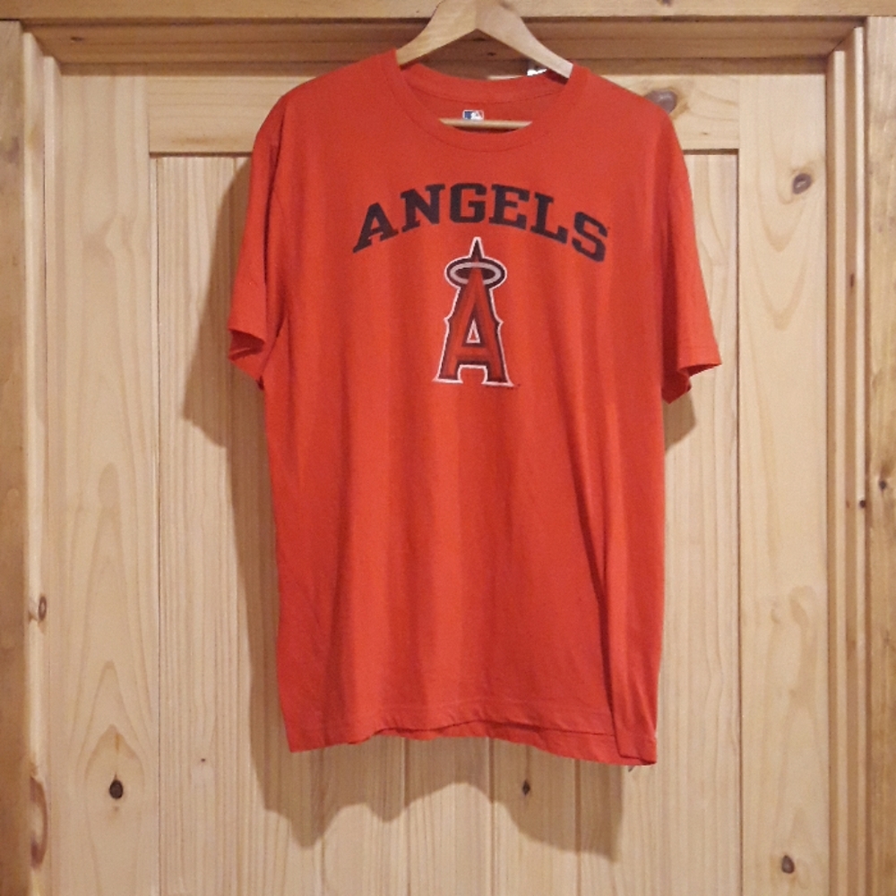 LA Angels T-Shirt. Size Large.
